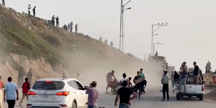 The first shipment of humanitarian aid entered through the pier off the coast of Gaza  News reports