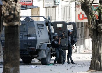The occupation storms the cities of the West Bank amid clashes with the Palestinians  News