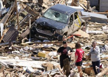 Tornado that hits Iowa leaves 5 dead, at least 35 injured