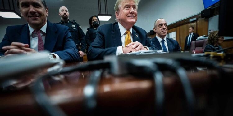 Trial of Donald Trump: first day of deliberations completed