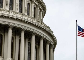 United States: government sells airline shares linked to COVID relief plan