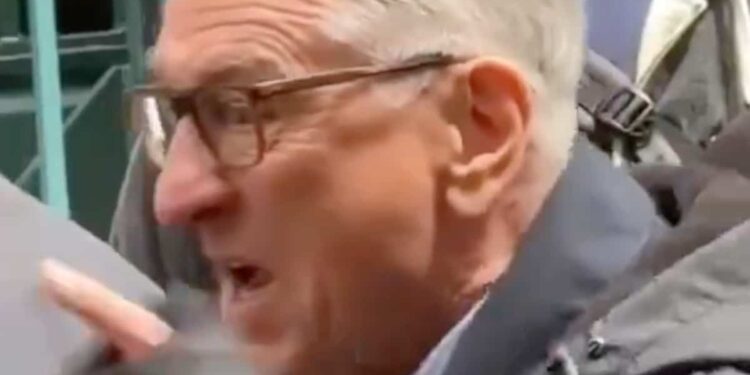 VIDEO |  Robert De Niro wrongly accused of participating in a pro-Israel protest