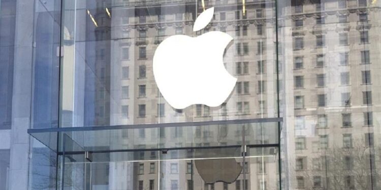 Wall Street accelerates with Apple after the slowdown in the job market