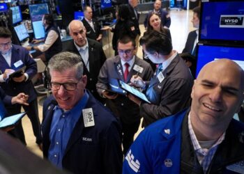 Wall Street at the top, with Walmart and Cisco