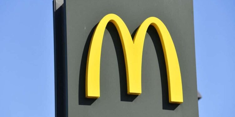 Woman shoots McDonald’s workers in Texas