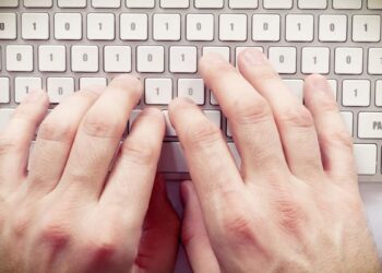 Fake local news sites outnumber real ones in the United States