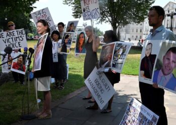 Families of Boeing victims demand fine of nearly $25 billion