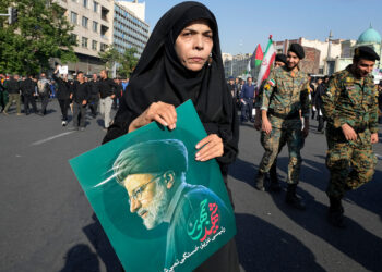For presidential candidates: Iranian economists call for developing economic programs and seeking to lift sanctions  Economy News