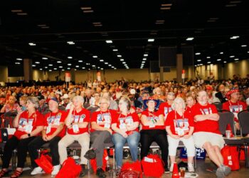 Foray into a Republican Party congress in Texas, between high mass and fair