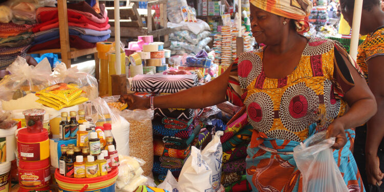 Ghana.. Women dominate economically despite poverty and discrimination |  Economy