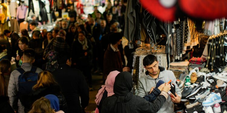 Inflation in Türkiye is at its peak, reaching 75.5%, and expectations of the crisis receding  Economy
