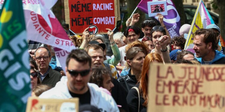 Legislative elections.. How does the victory of the far right or the left affect the French economy?  |  Policy