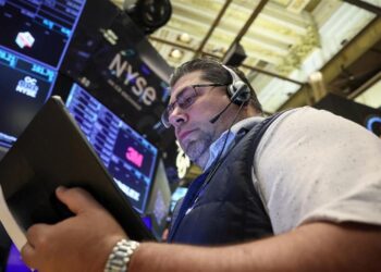 Nasdaq recovers with Nvidia, but Dow Jones falls