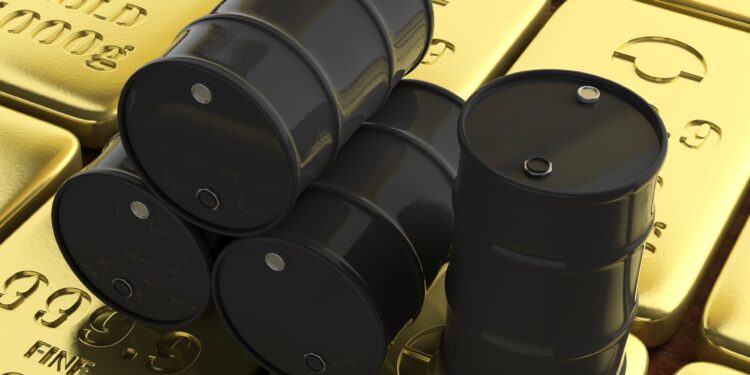 Oil rises supported by expectations, and gold is strengthened by the decline in US bond yields  Economy