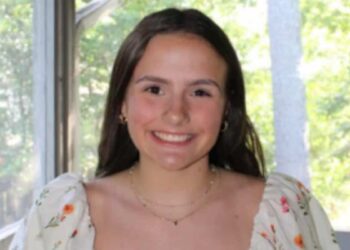 “She was inert”: attacked by a shark in Florida, a 15-year-old loses a hand and a leg