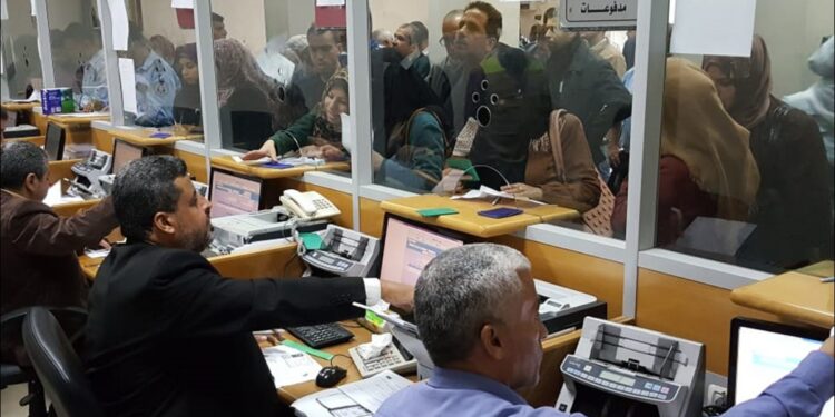 The Palestinian Authority intends to pay half of its employees’ salaries for April  Economy