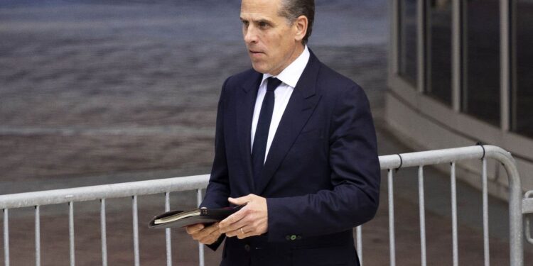 The White House does not rule out a commutation of sentence for Hunter Biden, convicted of illegal possession of a firearm