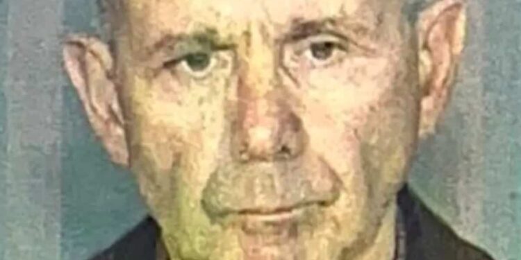 The dark past of an octogenarian, decapitated by a truck, resurfaces