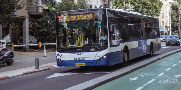 The war on Gaza raises public transportation prices in Israel  Economy