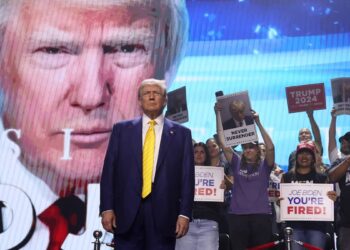 Trump: criminal, cult leader and autocrat