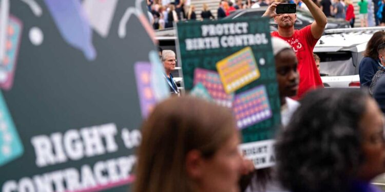 United States: Republicans block bill on access to contraception