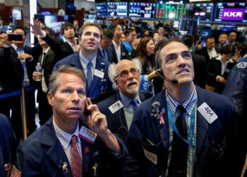 Wall Street at the top, after contrasting ‘stats’