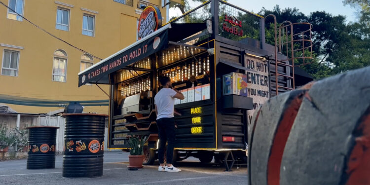 Watch.. Street restaurants in Lebanon are youth projects that provide work and enhance revenues |  Economy