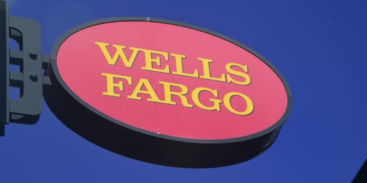 Wells Fargo bank employees fired for pretending to work