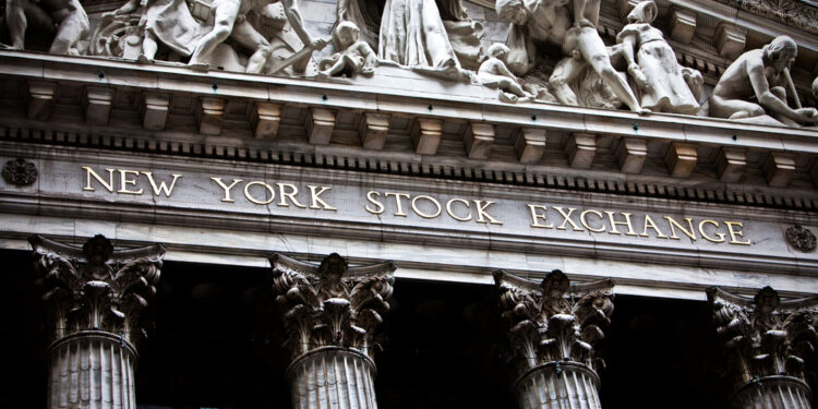 Yesterday on Wall Street The President of the New York Fed, John Williams, notably declared that key rates in the United States would gradually fall over…