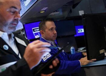 inflation finally conquered?  S&P and Nasdaq at the top!