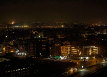 Global power grids fail as temperatures rise | Economy