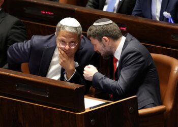 Israel cuts public spending to cope with cost of population displacement | Economy