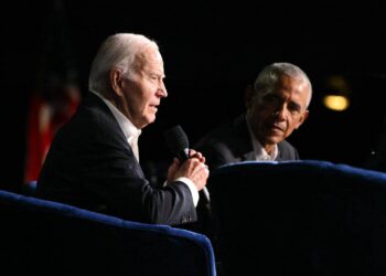 Joe Biden should reconsider his presidential candidacy, according to Barack Obama