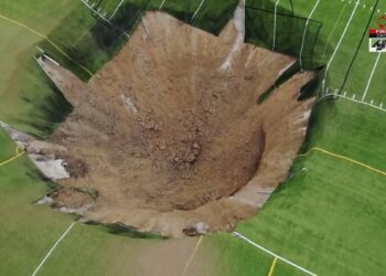 MUST SEE | Huge ground subsidence at this sports complex