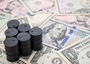 Oil rises, dollar falls, gold steady | Economy