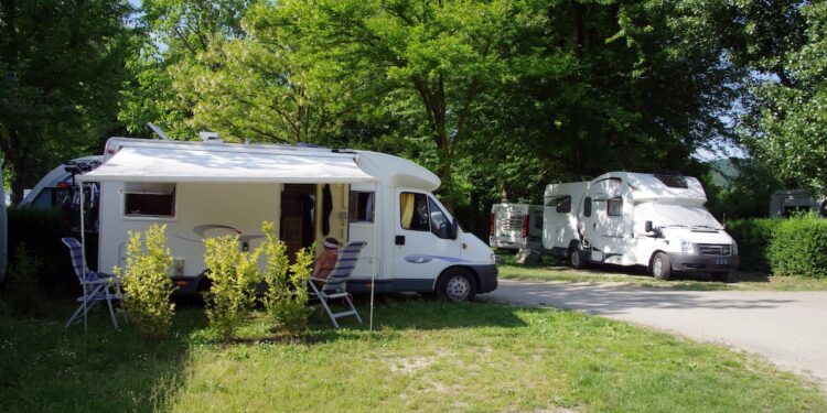 Their caravan in which they were sleeping peacefully was stolen