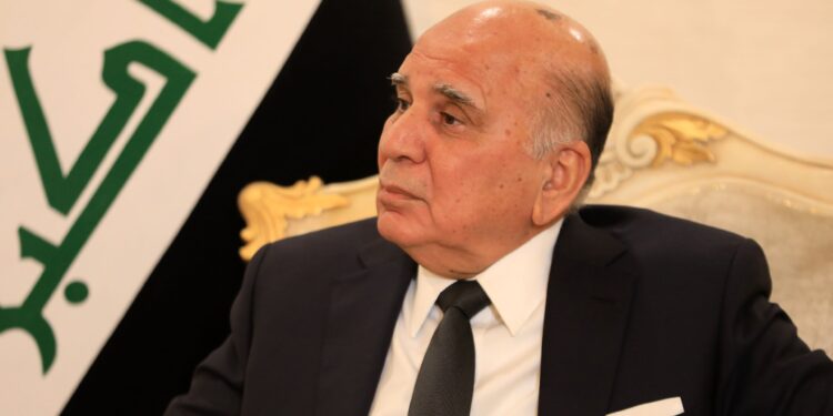 US-Iraq talks on banks, dollar restrictions | Economy