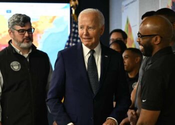 Who will replace Biden if he throws in the towel?