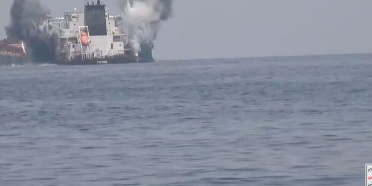 Continues to avoid the Red Sea.. Hapag-Lloyd profits plunge 75% in the first half | Economy