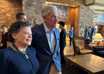 Fed Chairman: It’s Time to Cut Interest Rates | Economy