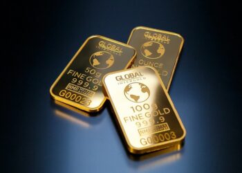 Gold prices hit new record high | Economy
