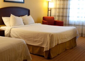 Housing crisis: She moves to a hotel because of high rents