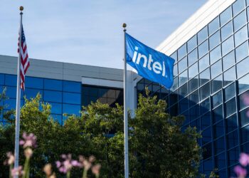 Intel to Lay Off 15% of Staff to Cut Costs | Economy