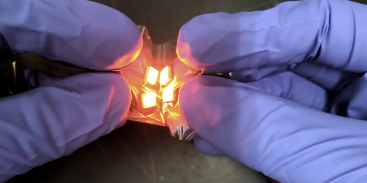 New technique enables printing of thin-film metal oxide circuits at room temperature