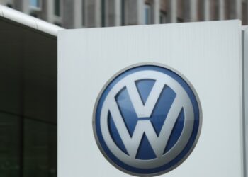 Germany’s largest union threatens all options in Volkswagen crisis | Economy