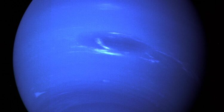 Astronomers Discover New Feature in Exoplanet Distribution Between Neptunian Desert and Savanna