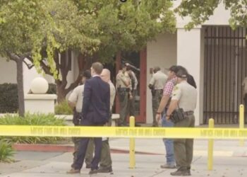 California courthouse targeted by pipe bomb