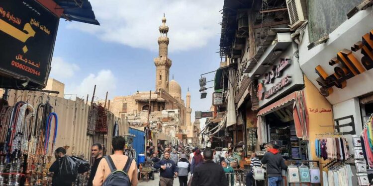 Canceling secondary education subjects throws thousands of Egyptian teachers into unemployment economy