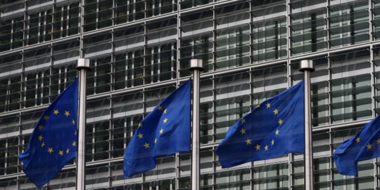 Economic confidence in the euro zone declines amid deterioration in the industrial sector economy