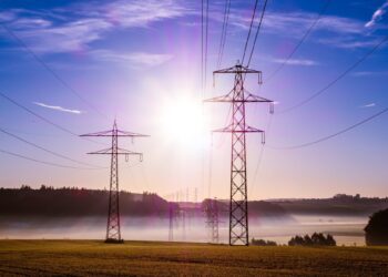 How U.S. Utilities Could Double Their Electric Transmission Capacity by 2035